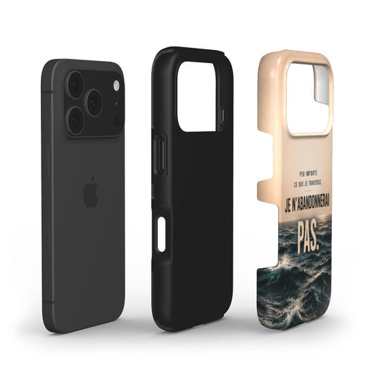 Vue éclatée d'une coque de téléphone chrétienne avec coque extérieure en PC rigide et intérieur en TPU souple pour une protection renforcée contre les chocs.